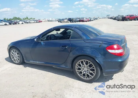 2005 Mercedes-Benz Slk 350 from USA, damaged, VIN WDBWK56F25F048454